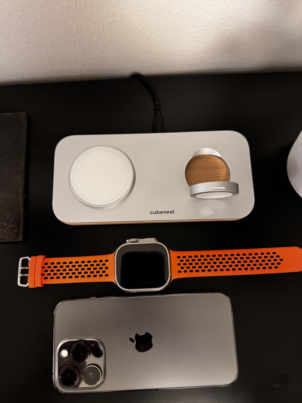 Cubenest 2in1 Magnetisches Kabelloses Ladegerät K200 Silber