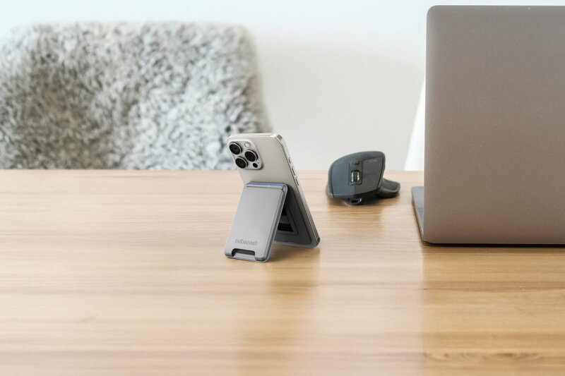 Cubenest Premium magnetische Wallet und Ständer WT01S Titan